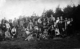 Ein Ausflug von Lohengrin 1920, mit dabei die neu angeschafften Mandolinen.