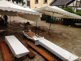 Juli 2014 - Überflutung des Festplatzes an Tag 1 des Festwochenendes "750 Jahre Rambach"